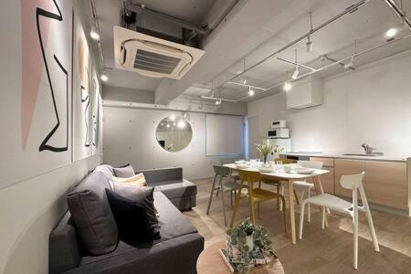 Bhotel Art Bldg - Stylish Very Good Location Apartment Hiroshima